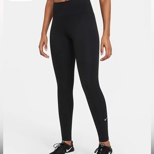 Nike One Mid Rise Leggings